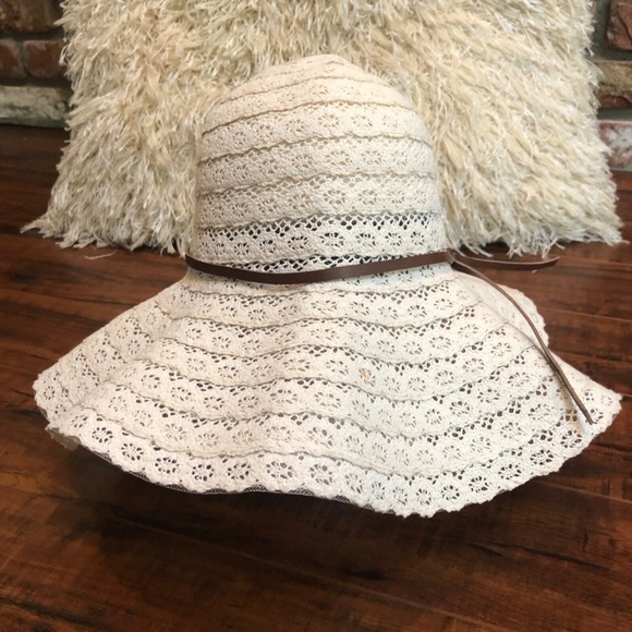 Vintage BoHo Hippie Eyelet Wide Brim Flopp… main image 4
